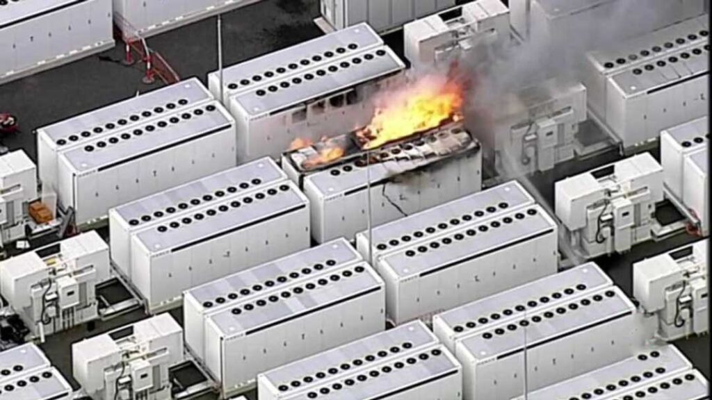 سایت ذخیره‌سازی 300 مگاواتی Tesla Megapack در استرالیا آتش گرفت