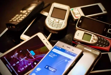 تلفن های همراه دور انداخته شده و ضایعات الکترونیکی