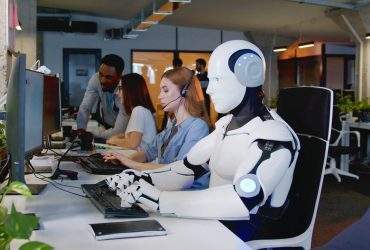 هوش مصنوعی (ربات) جایگزین مشاغل انسانی می شود