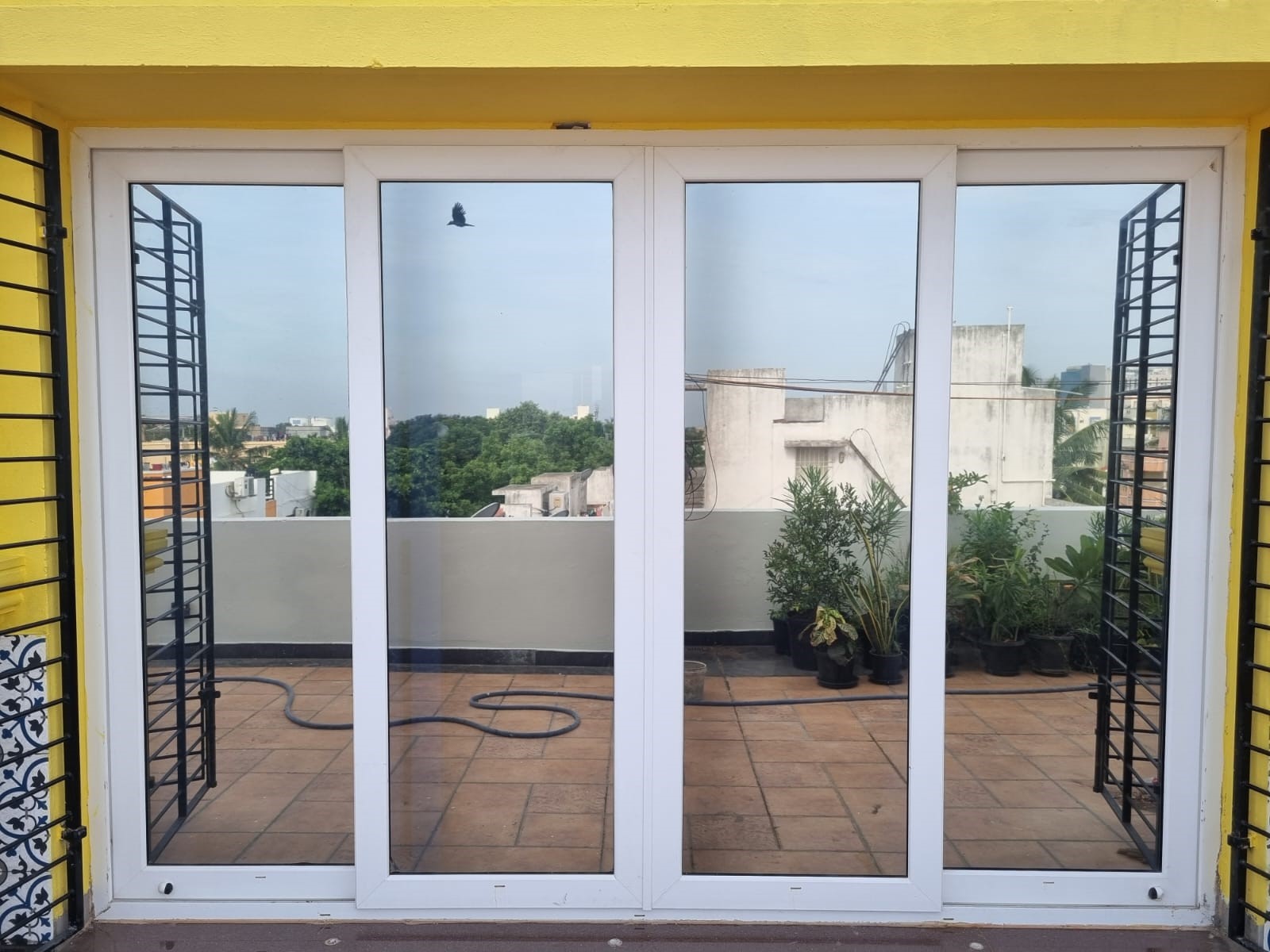 چرا پنجرههای قدیمی را با پنجره دوجداره UPVC جایگزین کنیم؟