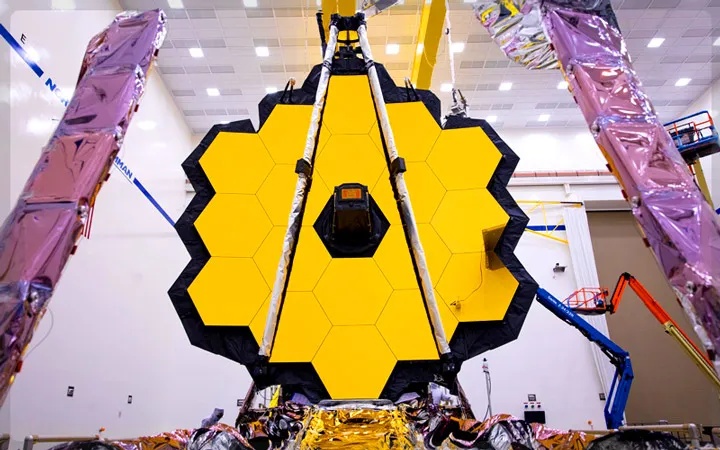 تلسکوپ فضایی جیمز وب