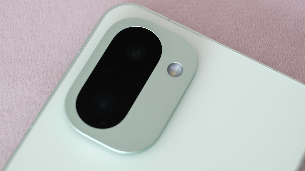 وان پلاس ۱۵ آر - OnePlus 15R